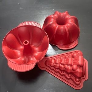 3 silicone molds (new)